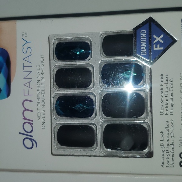 Nails - Picture 3 of 10